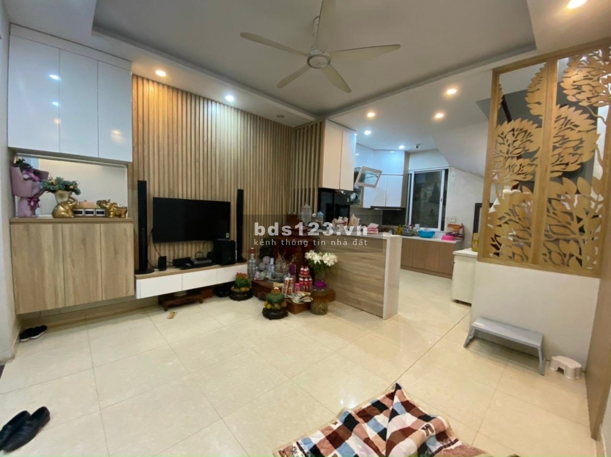 Bán nhà PL phố 8/3, diện tích sử dụng 80m² nhỉnh giá 6 tỷ đồng