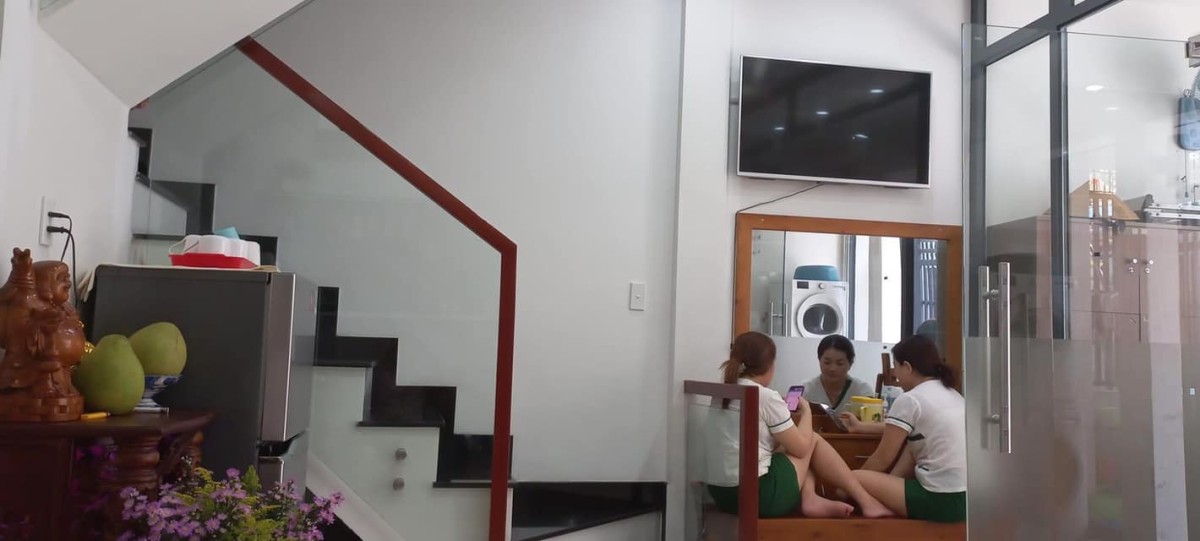 Chủ cần bán gấp trong tháng giảm ngay 500 triệu chỉ còn 6.7 tỷ có ngay mặt tiền Nguyễn Đình Chính