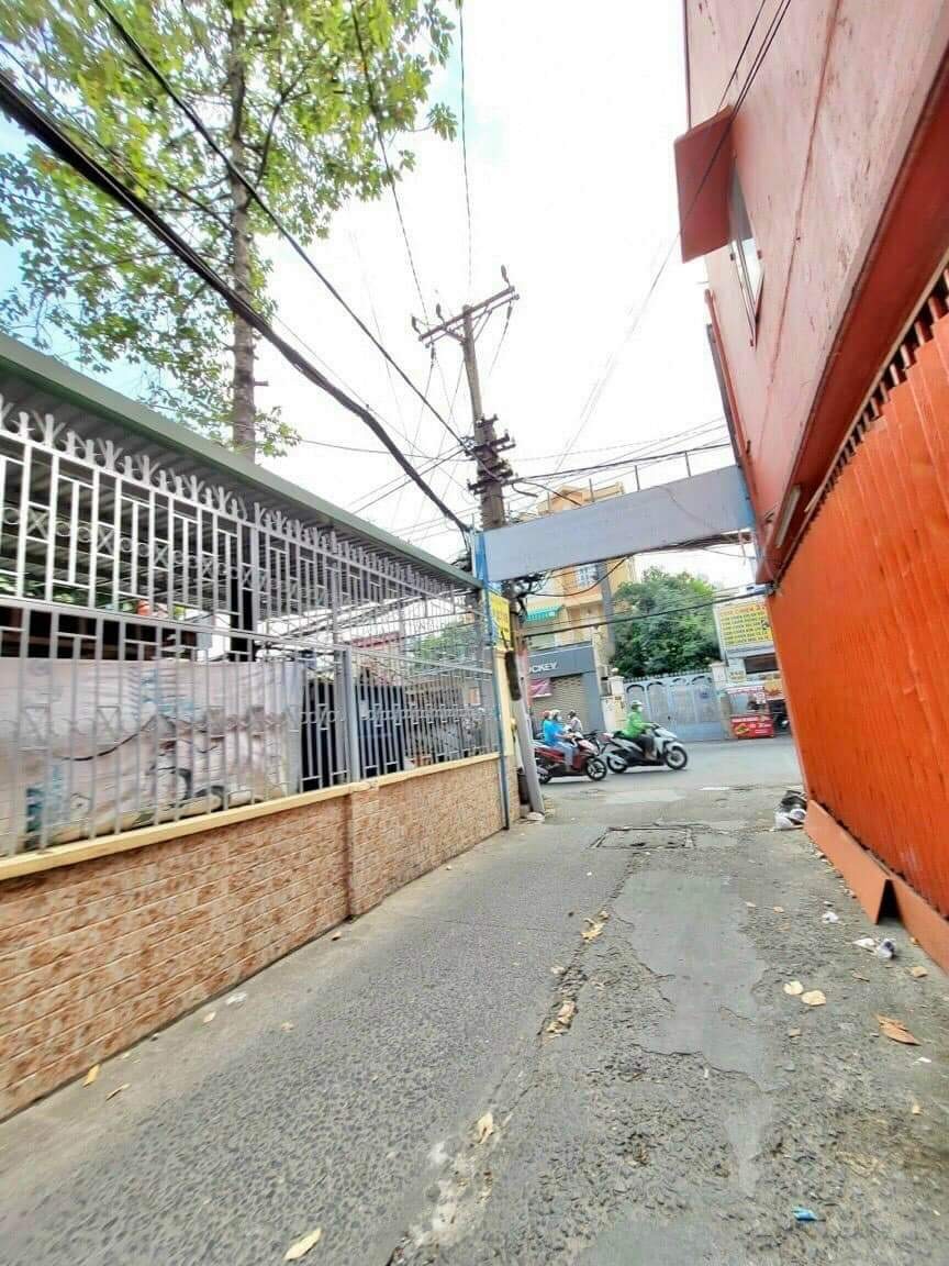 Bán dãy trọ nở hậu, hẻm xe hơi Lê Quang Định, P1, Gò Vấp dt 120m2 chỉ 6.7 tỷ