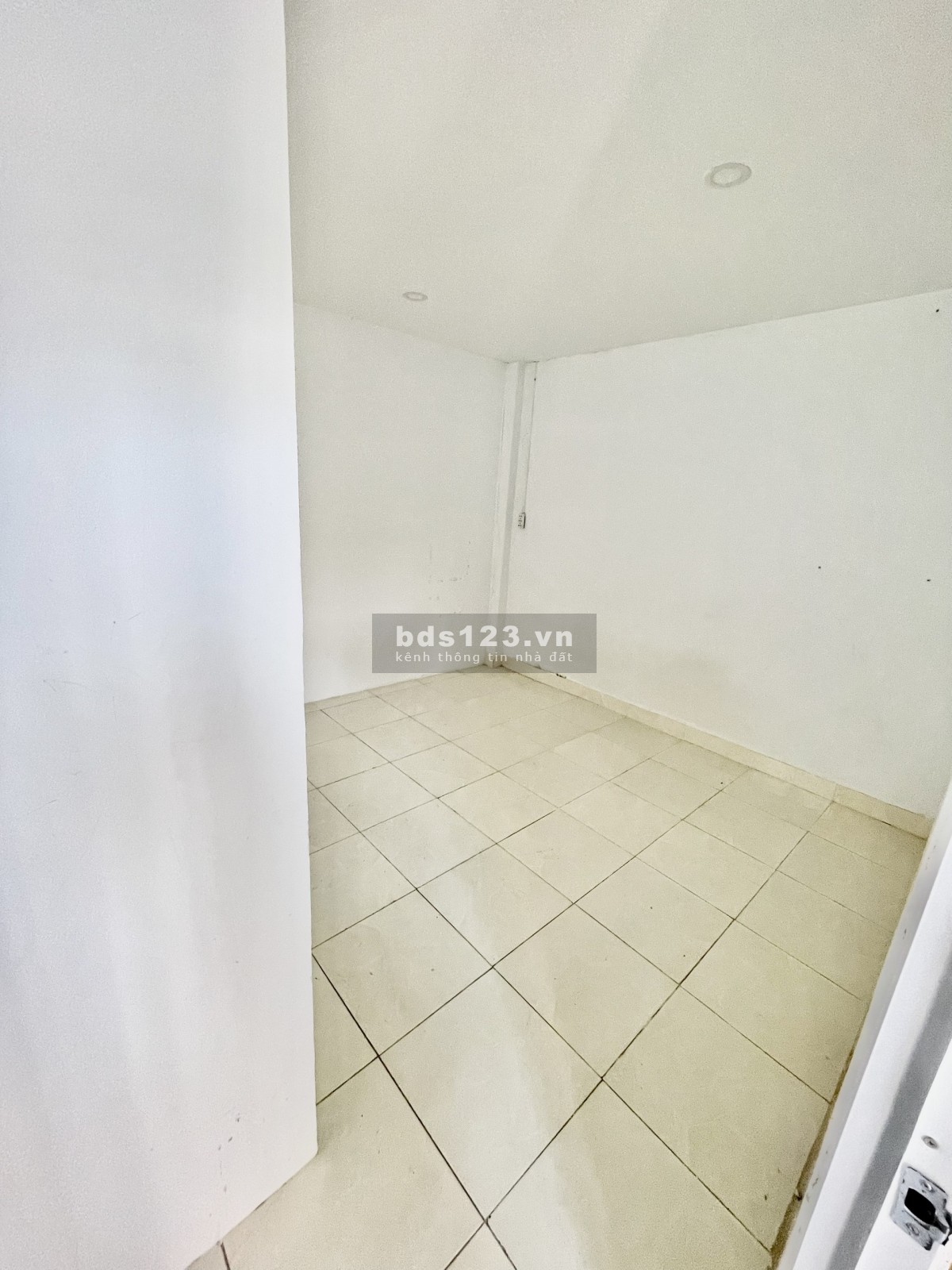 Bán nhà số 37C đường Phùng Chí Kiên Tân Phú, giá 2.82 tỷ, khu dân cư đông