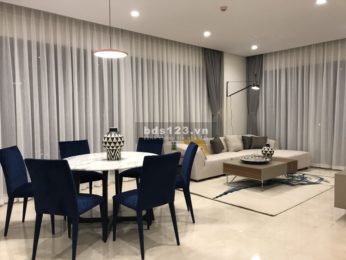 Sân vườn rộng rãi, Không khí thoáng mát. Căn 3pn tại Đảo Kim Cương, diện tích 180m2. 0902.0506.43
