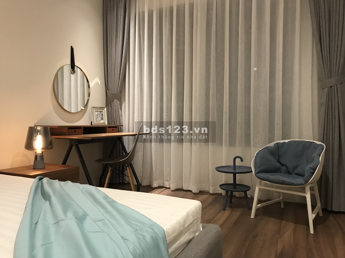 Sân vườn rộng rãi, Không khí thoáng mát. Căn 3pn tại Đảo Kim Cương, diện tích 180m2. 0902.0506.43