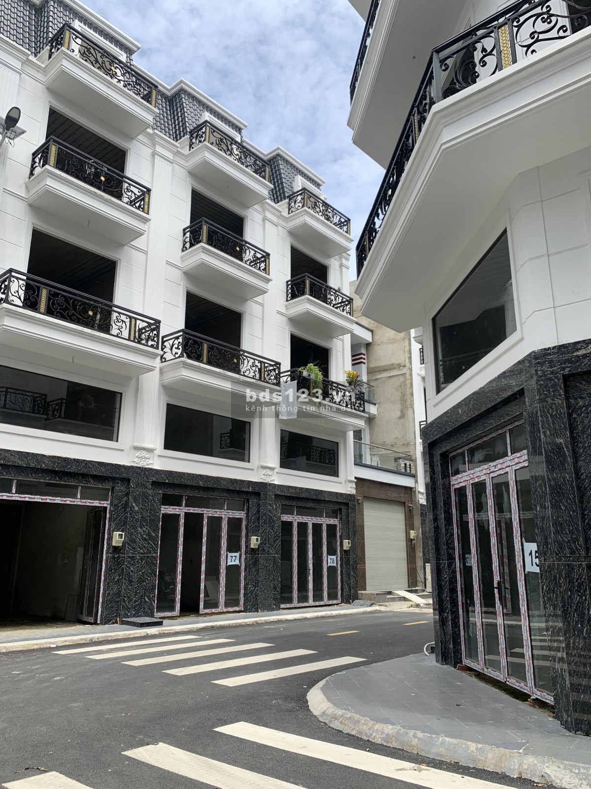 Nhà phố cao cấp The Sol Residence trung tâm Quận 12 liên hệ 0359859095