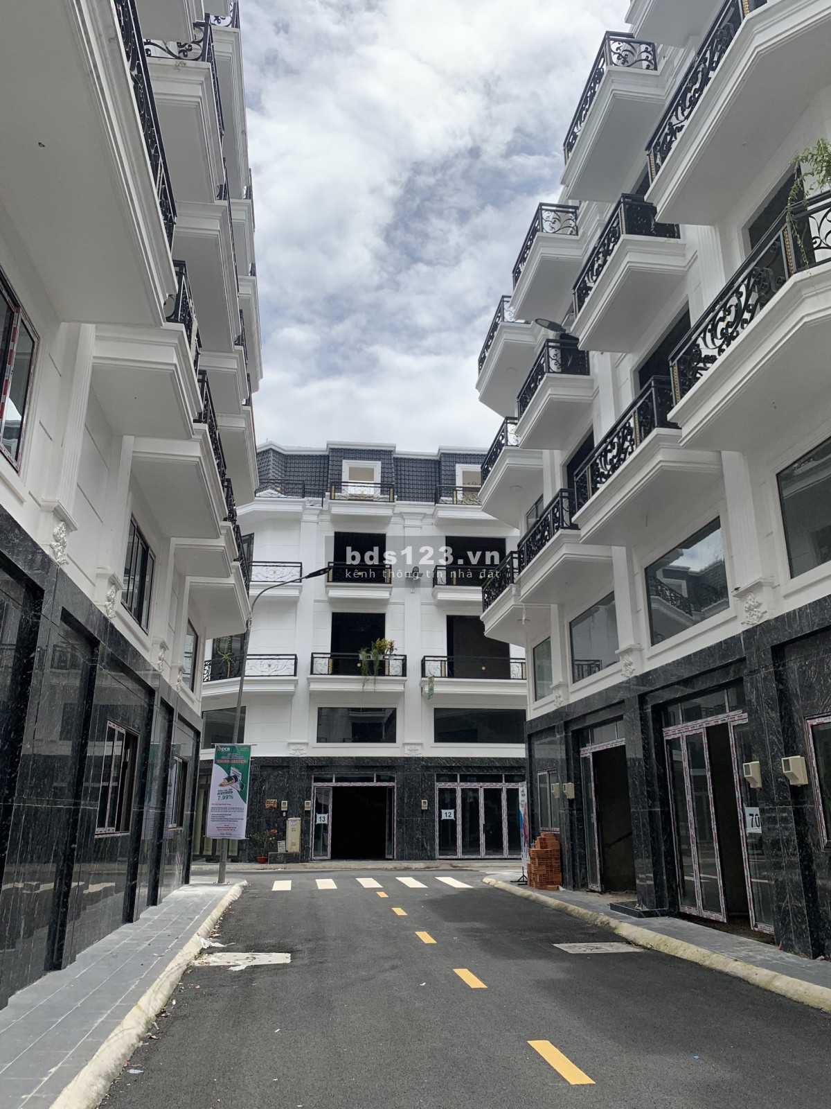 Nhà phố cao cấp The Sol Residence trung tâm Quận 12 liên hệ 0359859095