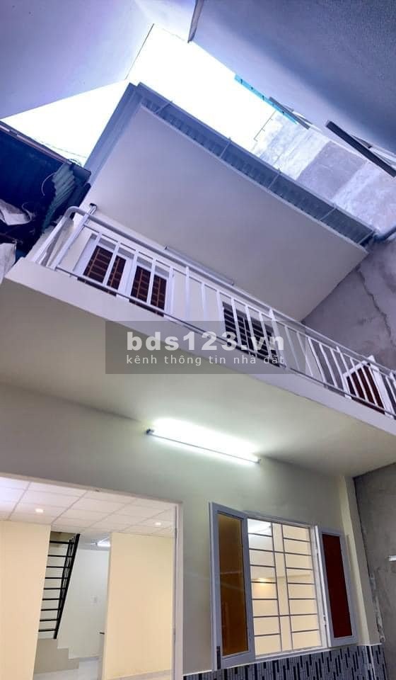 Nhà 1 trệt 1 lầu diện tích sử dụng 48m2 ngay ga Sài Gòn giá bán 1 tỷ 490 TL