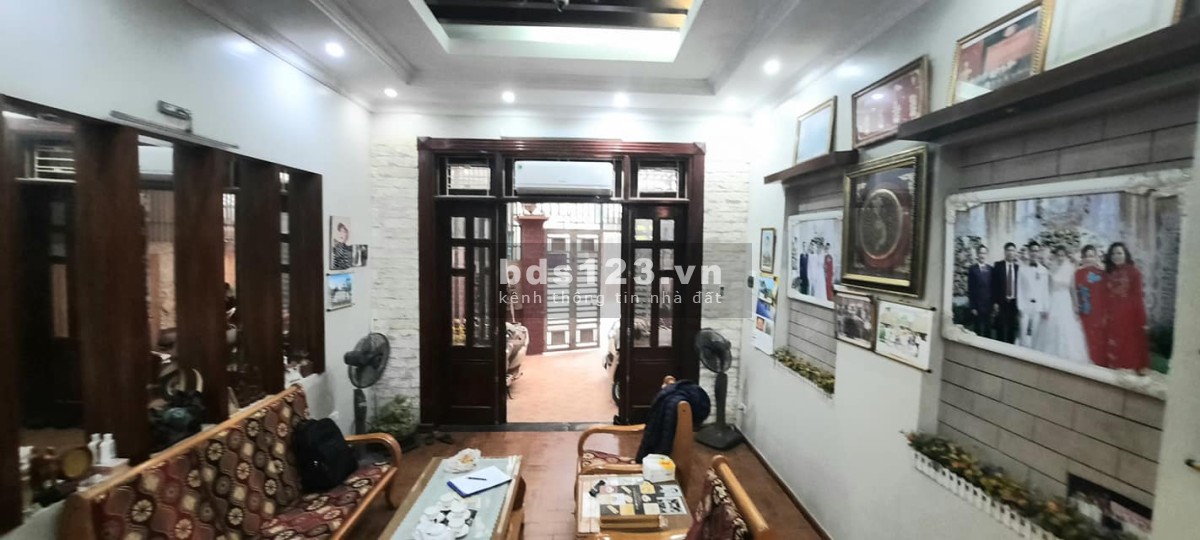 Bán gấp nhà 4 tầng tại phố Lê Lợi, Quận Hà Đông giá 2,7…