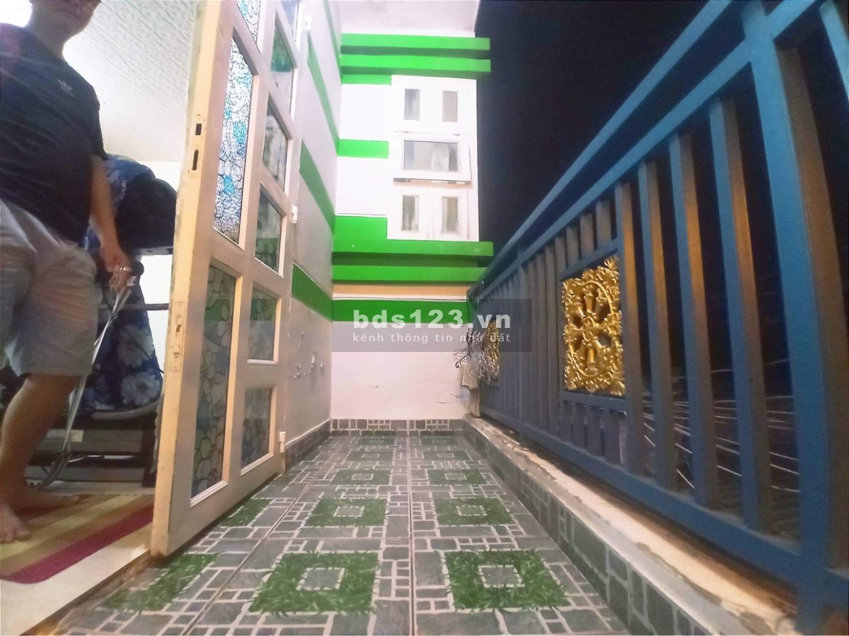 Bán nhà đường Hiệp Thành 17, quận 12, hẻm lớn thông thoáng dt 6 x 8, BTCT 2 tầng, 2PN, 2WC