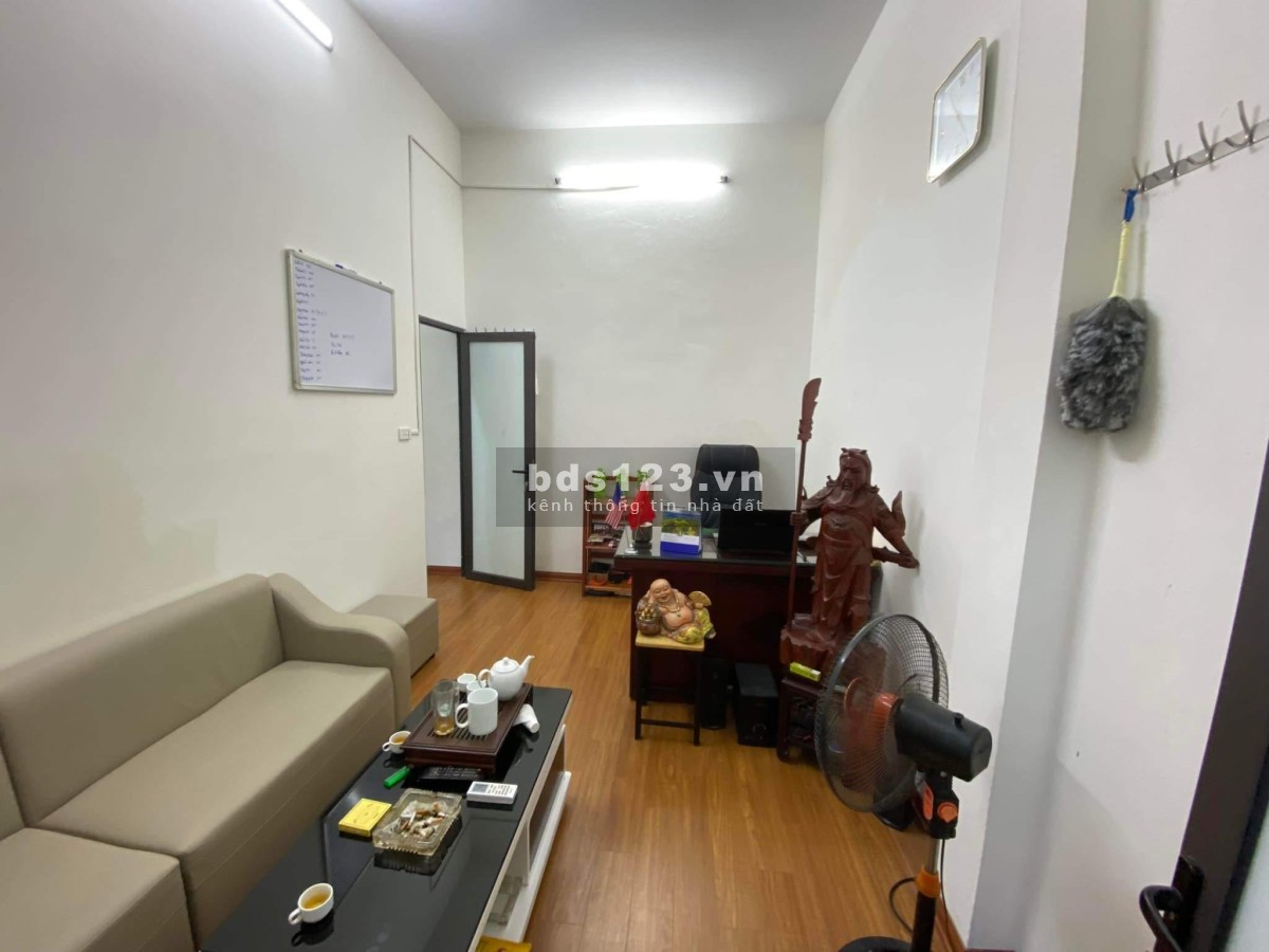 Sở hữu ngay nhà Minh Khai, Hai Bà Trưng DT 20m² x 3 tầng, chỉ với 2,5 tỷ đồng.