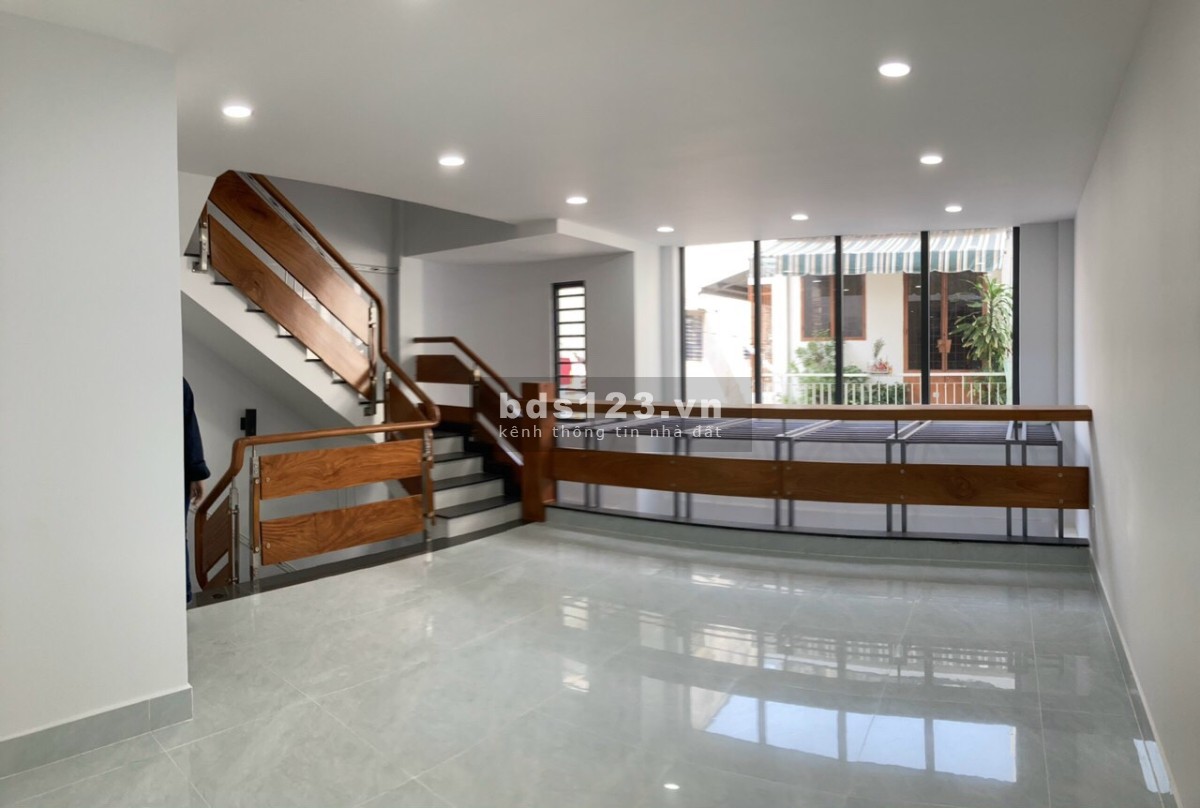 Chính chủ cần bán nhà Đường Trần Đình Xu Quận 1 giá rẻ lh 0329736978