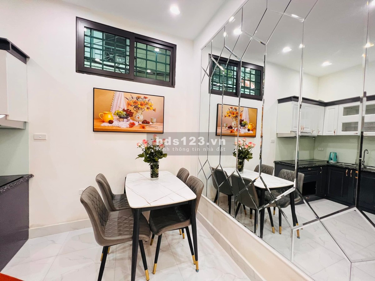 Bán nhà Chùa Bộc, ô tô đỗ, diện tích 39m2 đúc 5 tầng, giá chỉ 7.6 tỷ