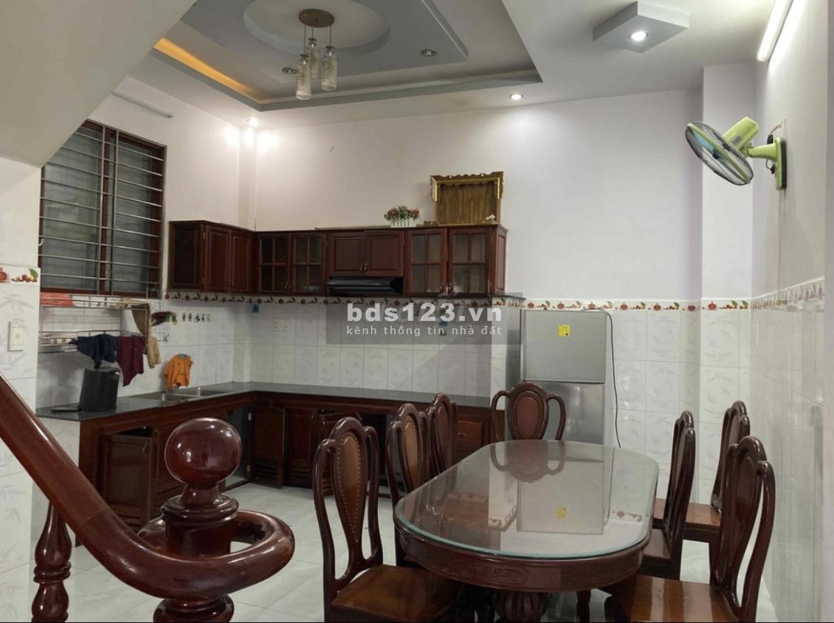 Cho thuê nhà NC mới đẹp hẻm xe hơi đường 210 P.Tăng Nhơn Phú A Quận 9