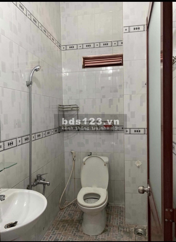 Cho thuê nhà NC mới đẹp hẻm xe hơi đường 210 P.Tăng Nhơn Phú A Quận 9