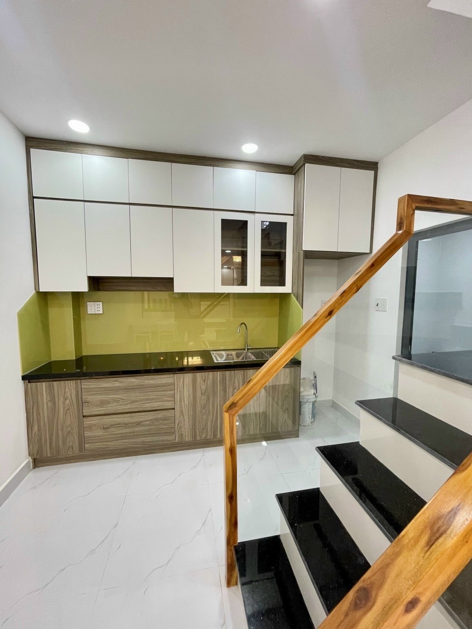 Nhà nguyên căn chính chủ cần bán nhanh Thành Thái, Quận 10, dtsd 120m2, gí 3.8 tỷ
