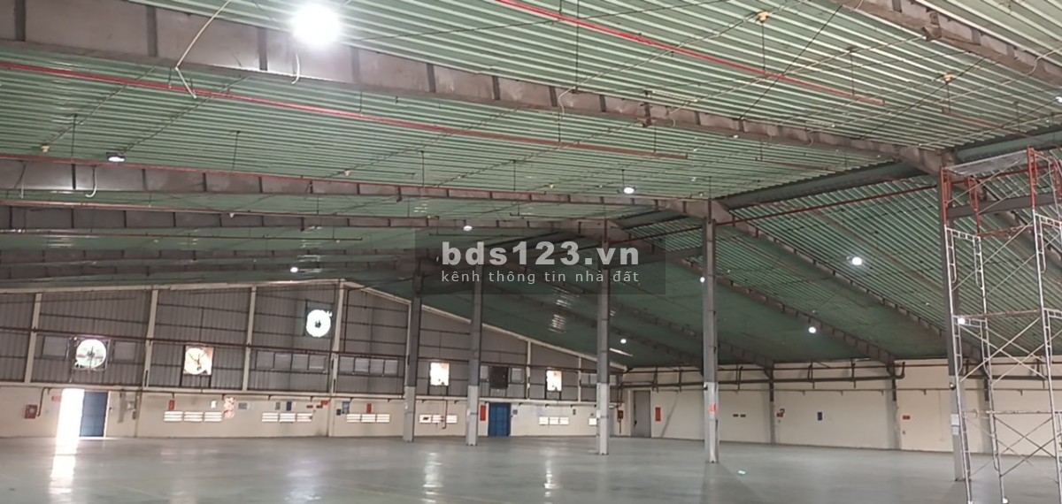 Cho thuê nhà xưởng và văn phòng khu công nghiệp Vĩnh Lộc diện tích 6.000m2
