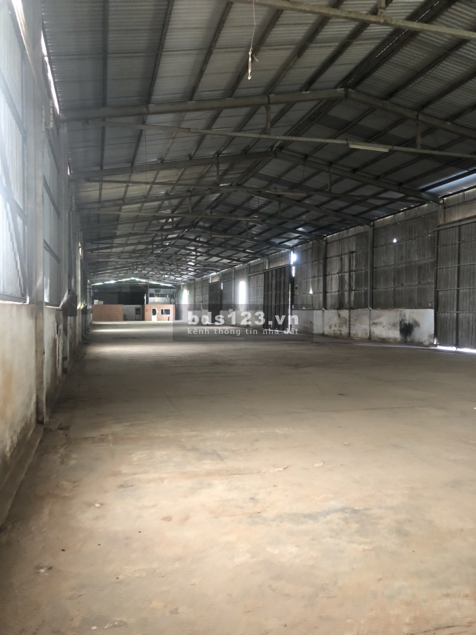 Cho thuê kho diện tích 1500m2 Nguyễn Xiển, phường Long Bình, Quận 9, TPHCM