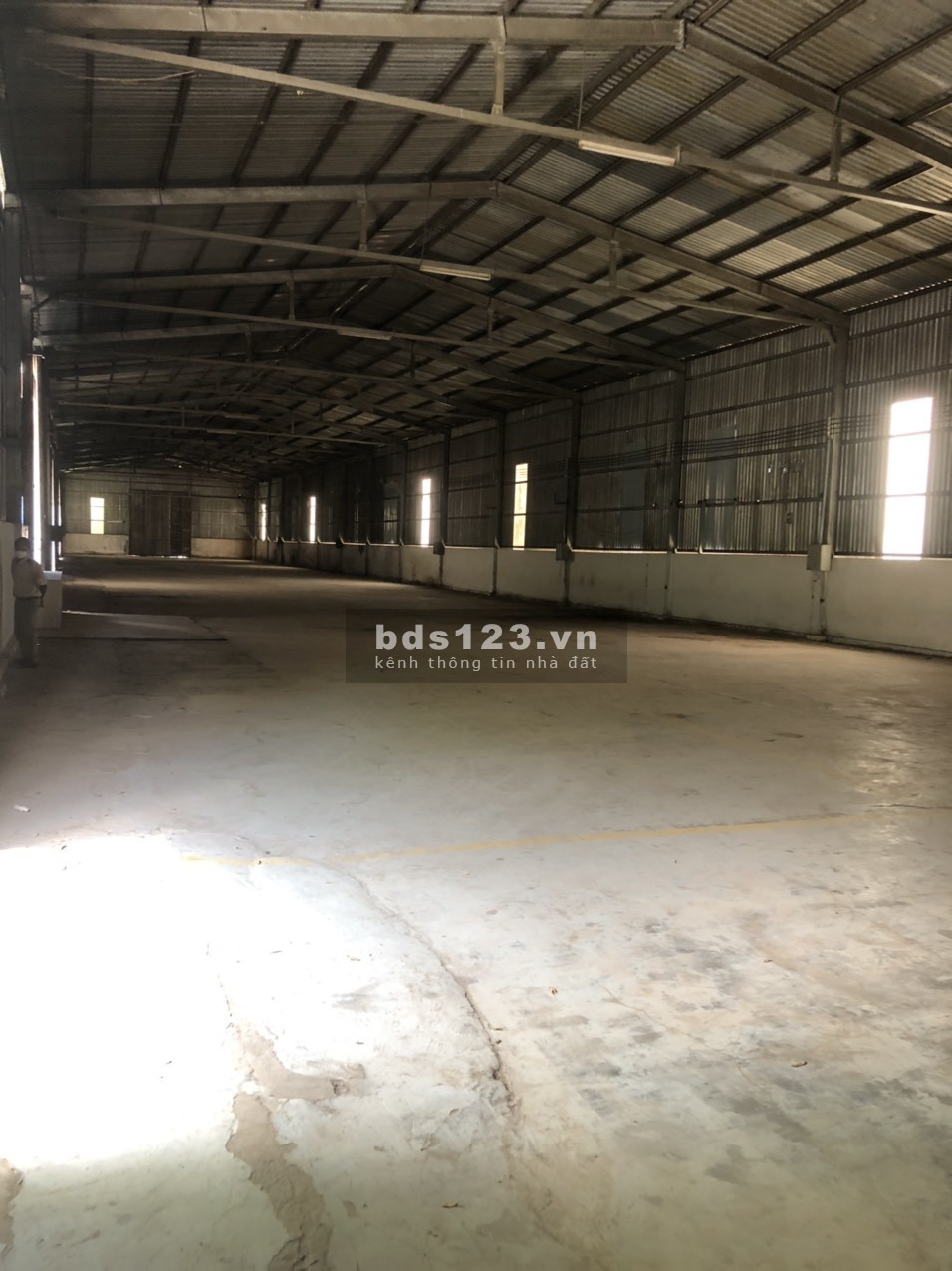 Cho thuê kho diện tích 1500m2 Nguyễn Xiển, phường Long Bình, Quận 9, TPHCM