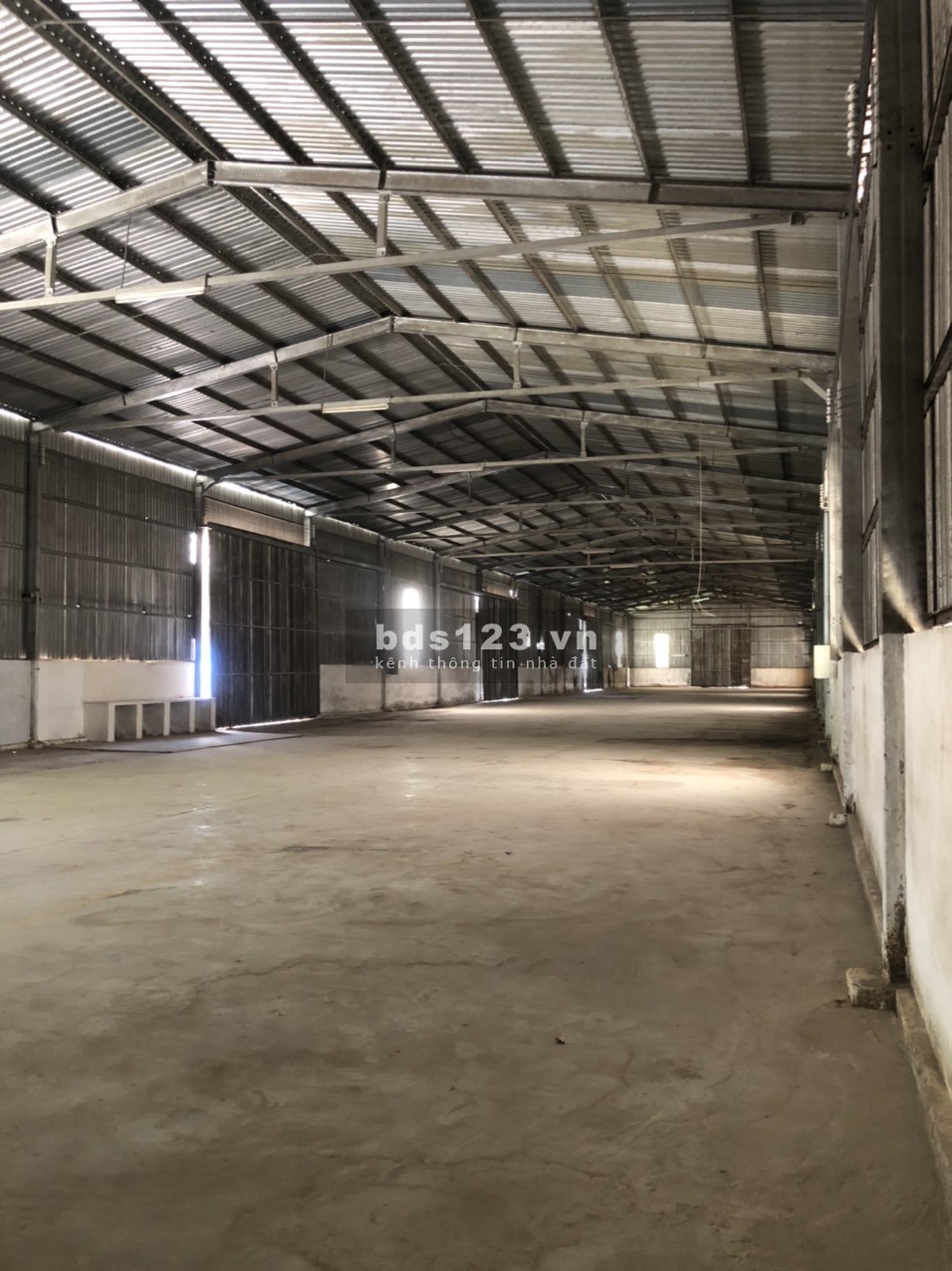 Cho thuê kho diện tích 1500m2 Nguyễn Xiển, phường Long Bình, Quận 9, TPHCM