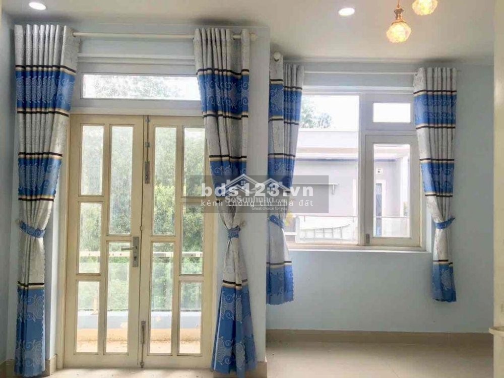 Cho thuê nhà Nguyên Căn tại Phường Long Bình Quận 9 lh 0352514547