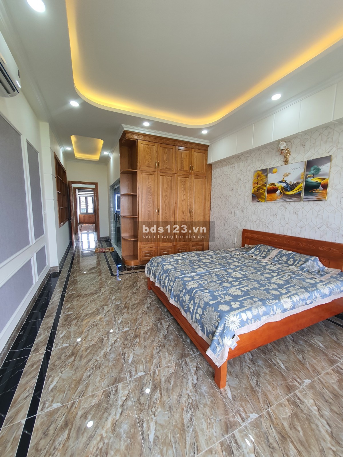 Bán Nhà 1 Trệt 3 Lầu Mới Xây MT Công Viên PHT 10, Dĩ An Đầy Đủ Tiện Nghi. LH: 0933 074 278 Trân