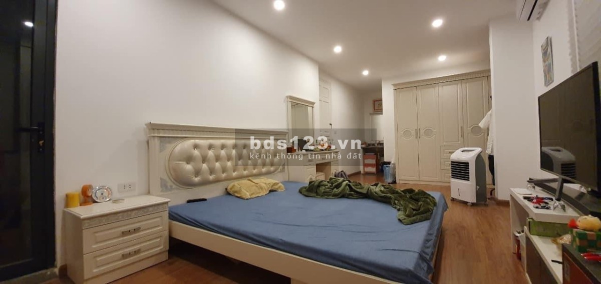 Chính chủ bán nhà khu đô thị Văn Phú Hà Đông, lô góc ô tô…