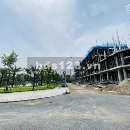 Nhà ngay cạnh UBND Gia Lâm, sau có tiền cũng không mua được