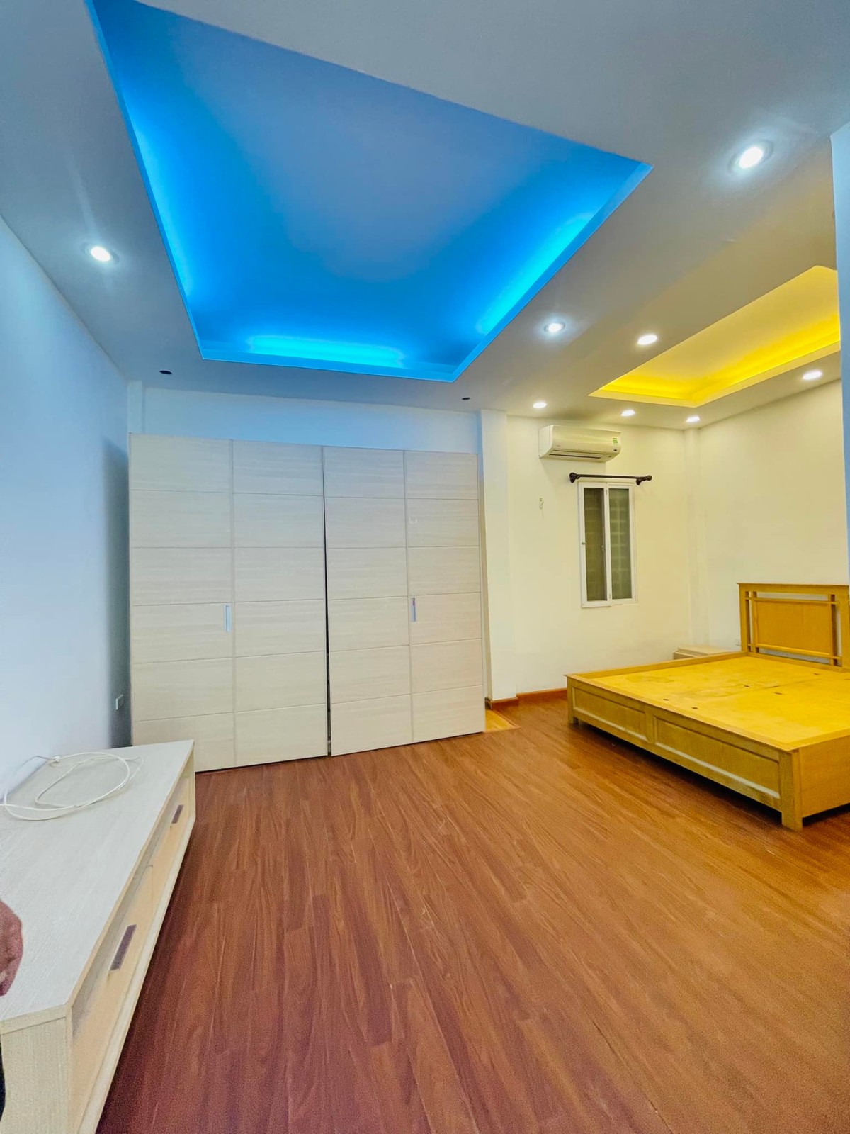 Trung tâm Bách Khoa gần phố gần ô tô nhà đẹp thoáng vào ở luôn giá 4.5 tỷ