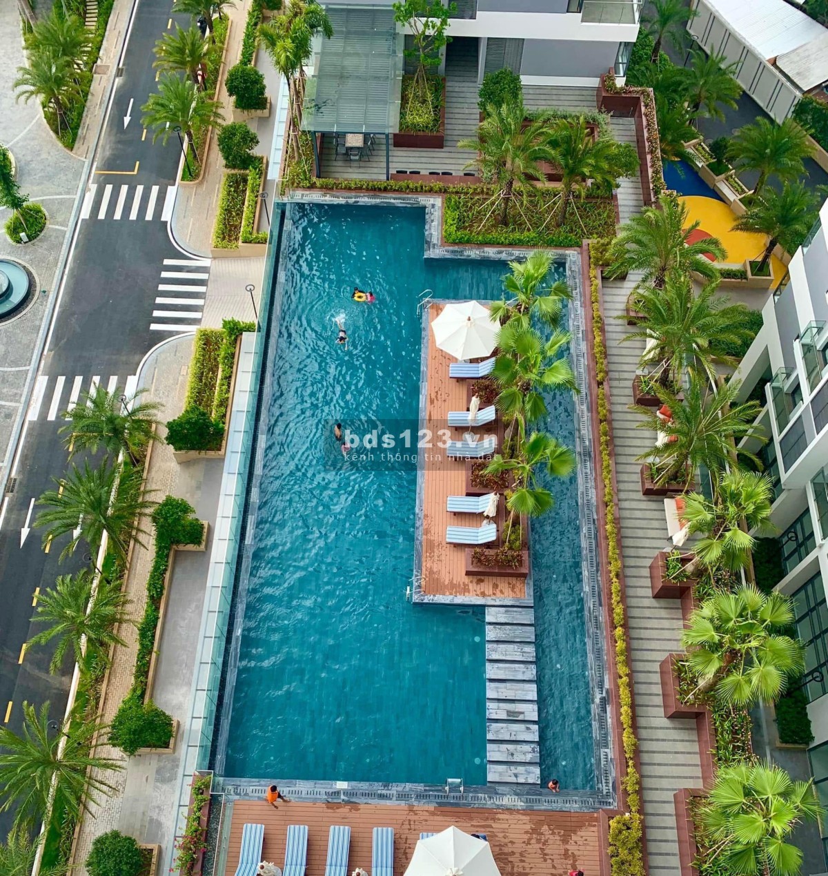 Nợ ngân hàng bán gấp căn hộ 2PN D Lusso, DT 71m2, view sông, 4.2 tỷ, 0903681920