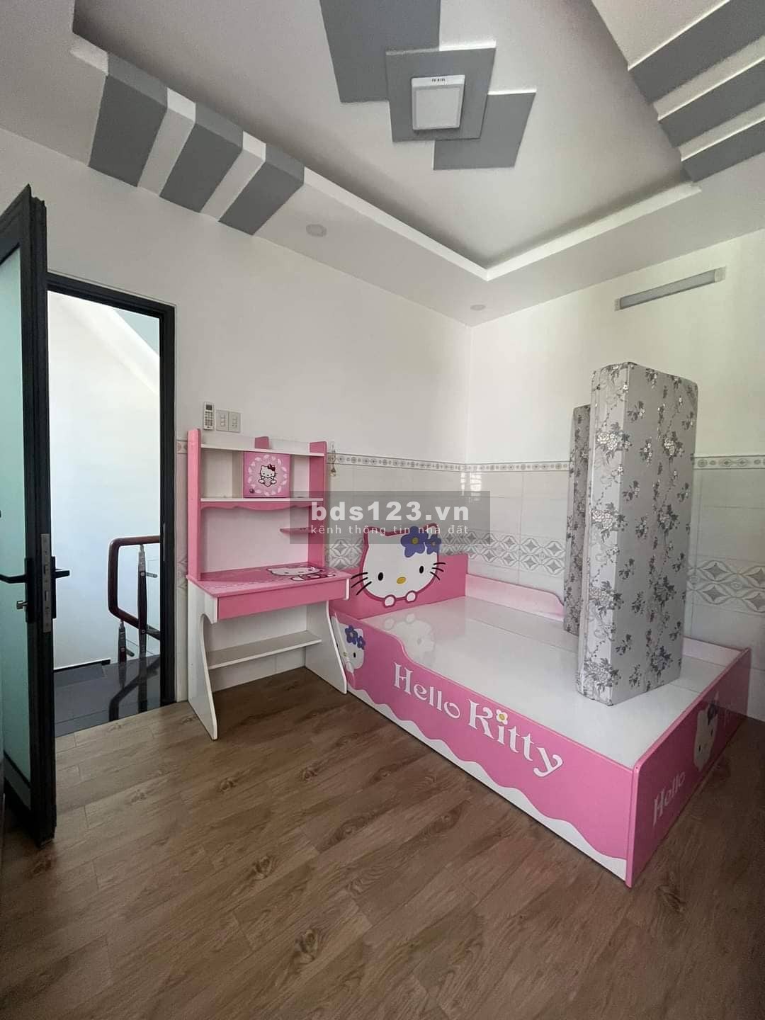 Nhà hiếm HXH Nguyễn Sáng Tây Thạnh Quận Tân Phú mặt tiền khủng 5,7m x 4 tầng