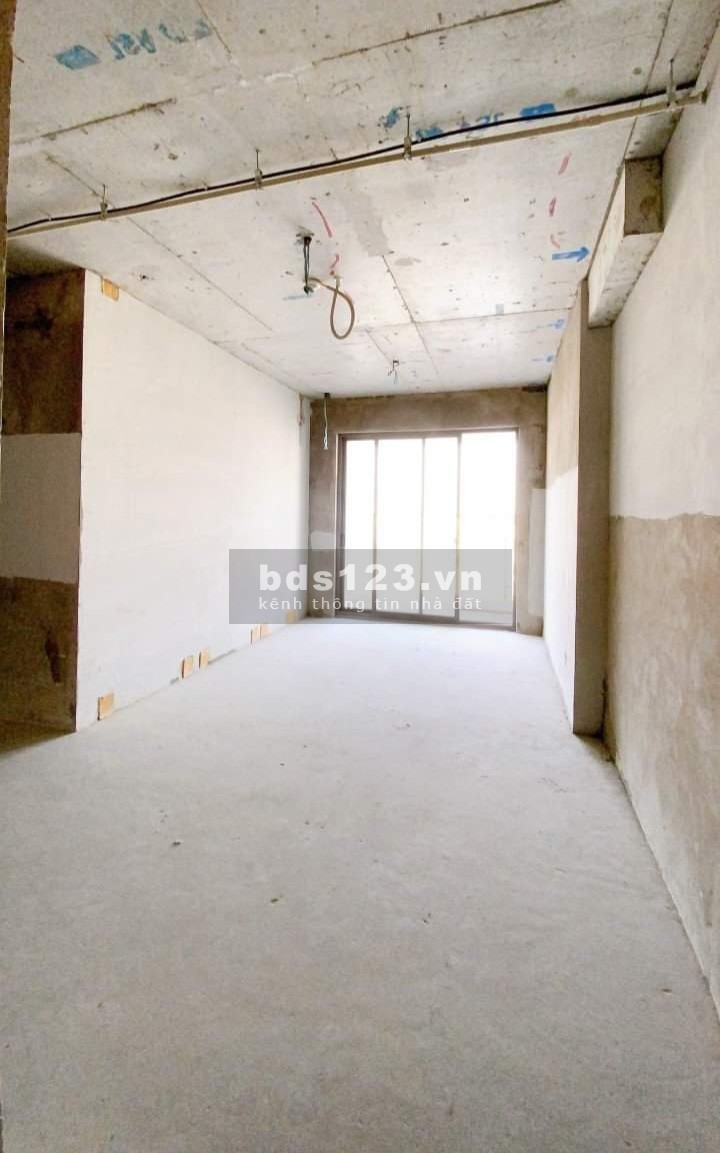 Bán gấp giá chính chủ căn hộ Kingston, DT 90m2 2PN 2WC, giá 6.2 tỷ view Landmark 81. LH 0941797916