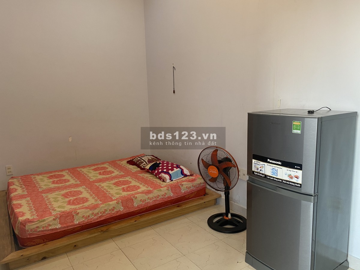 Căn hộ dịch vụ sạch thoáng có ban công, khu an ninh, giờ tự do Quận 6