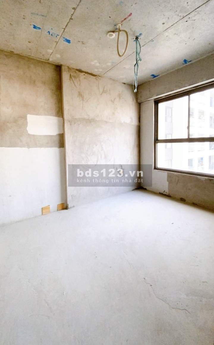 Bán gấp giá chính chủ căn hộ Kingston, DT 90m2 2PN 2WC, giá 6.2 tỷ view Landmark 81. LH 0941797916