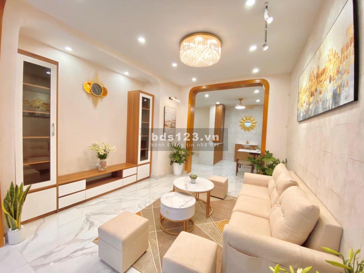 Bán nhà phố Hoàng Văn Thái, ô tô tránh, diện tích 100m2 x 4 tầng, giá chỉ 13,5 tỷ