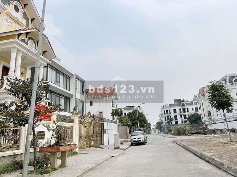 Nhà ngay cạnh UBND Gia Lâm, sau có tiền cũng không mua được