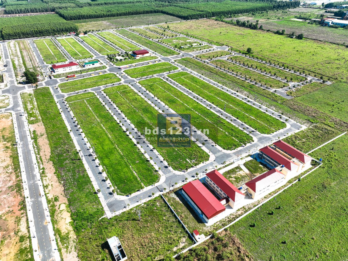 Em bán gấp lô đất nền kề KCN 3200 ha, đất vuông vắn vị trí tiềm năng