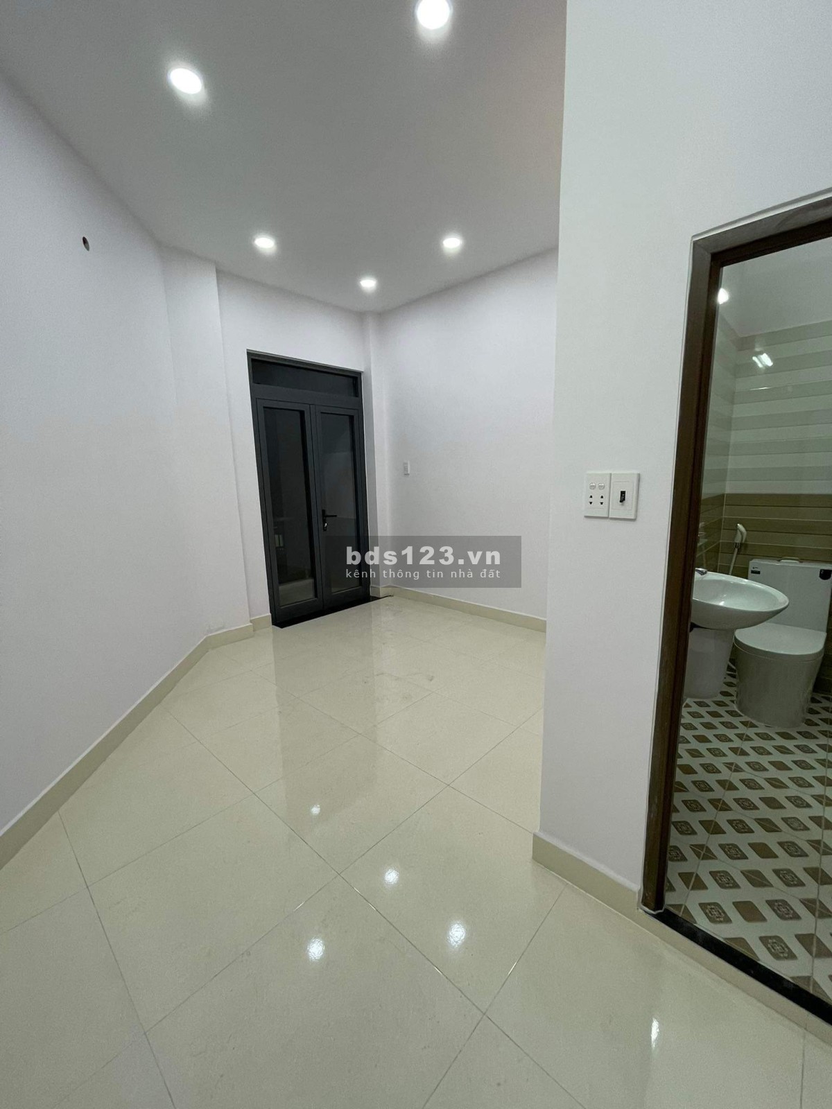 Nhà sát mặt tiền Nguyễn Văn Yến, Tân Thới Hòa, Tân Phú, DT 52m², nhỉnh giá 7 tỷ đồng