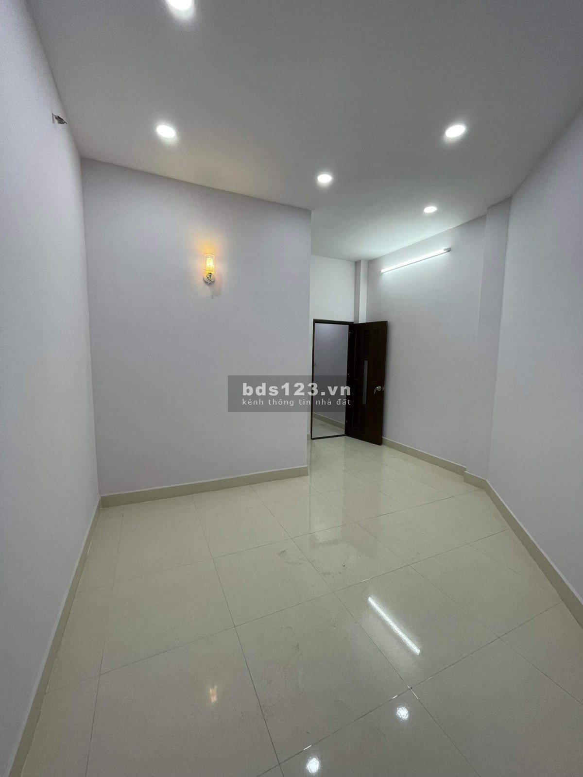Nhà sát mặt tiền Nguyễn Văn Yến, Tân Thới Hòa, Tân Phú, DT 52m², nhỉnh giá 7 tỷ đồng
