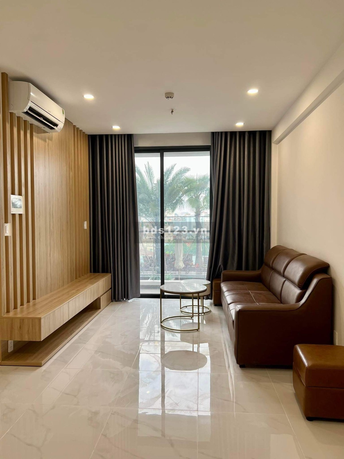 Nợ ngân hàng bán gấp căn hộ 2PN D Lusso, DT 71m2, view sông, 4.2 tỷ, 0903681920