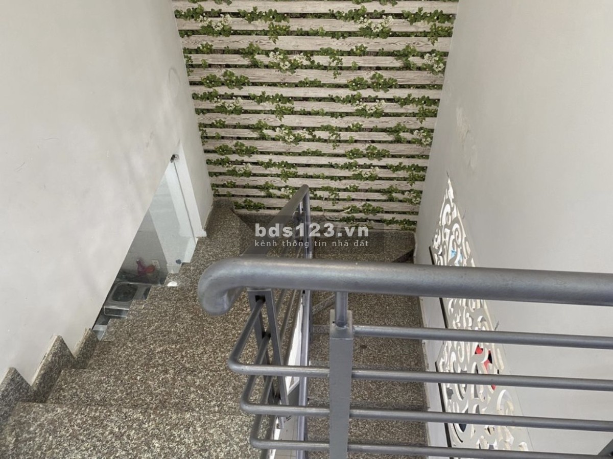 Bán nhà 1 trệt 1 lầu hẻm xe hơi đường Thạnh Xuân 52 Quận 12