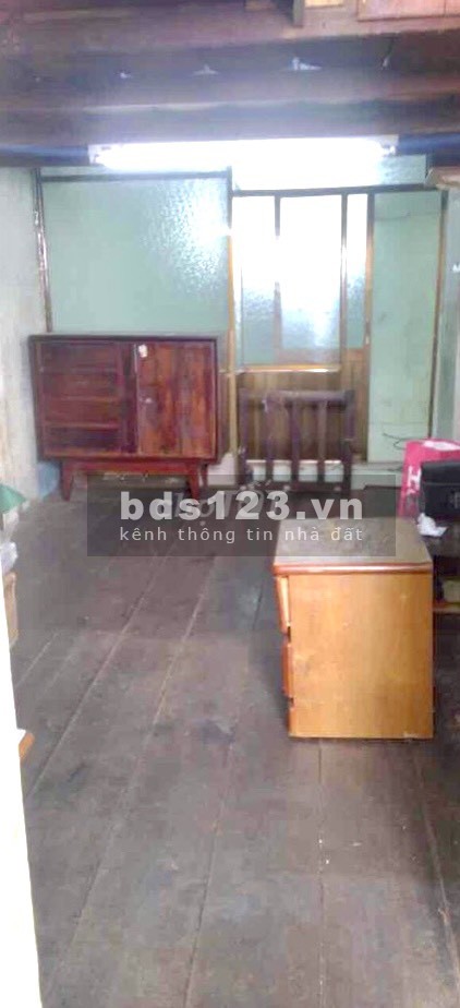 Cần bán nhà cấp 4 hẻm Đoàn Văn Bơ Quận 4 xung quanh khu dân cư đông đúc