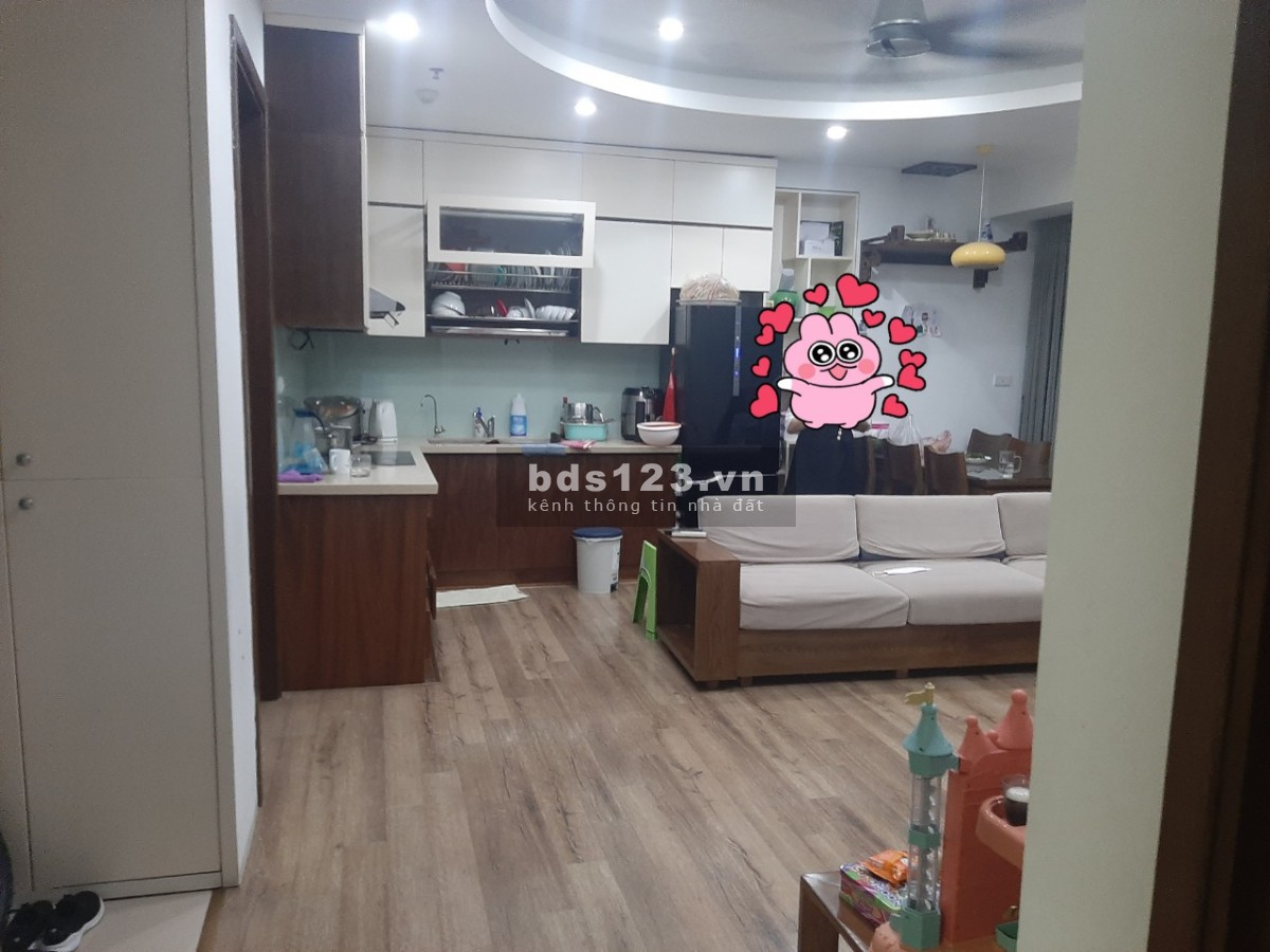 Gia đình nhượng lại nhanh căn hộ 90m2, chung cư VP2 thuộc bán đảo Linh Đàm có ban công ĐN
