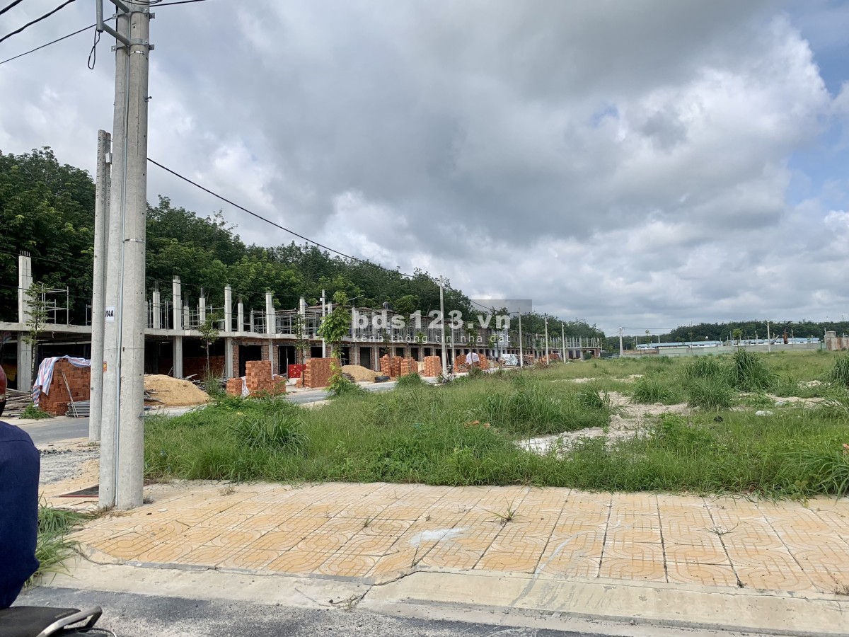 Bán Đất Mặt Tiền Đại Lộ Chơn Thành Bình Phước, 500Tr sở hữu ngay ô đất khu đô thị Phúc Hưng Golden