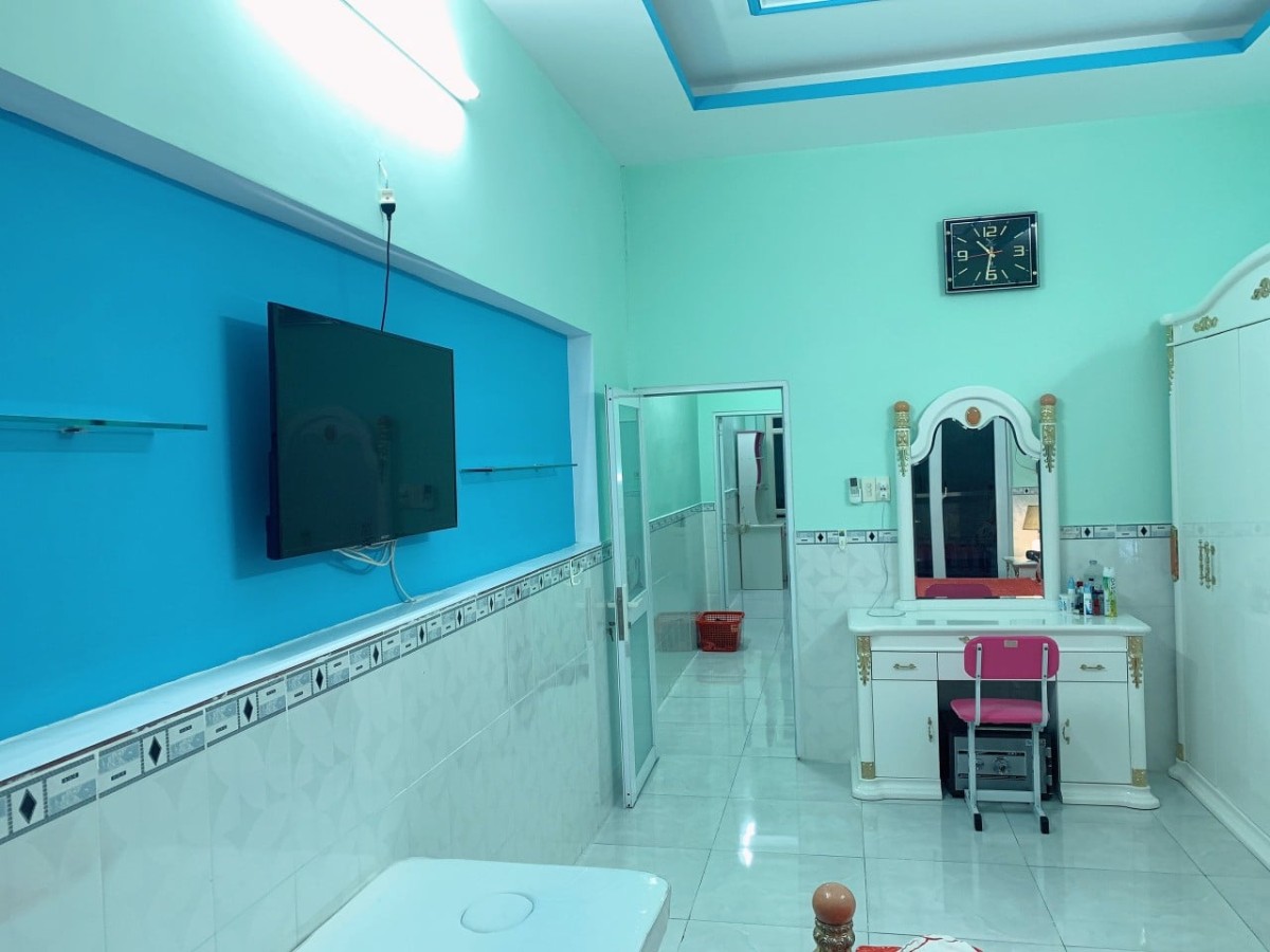 Nhà 3 Tầng Mặt Tiền Tùng Thiện Vương Quận 8 Giá 6.5 tỷ, diện tích 70m2 lh 0962931613
