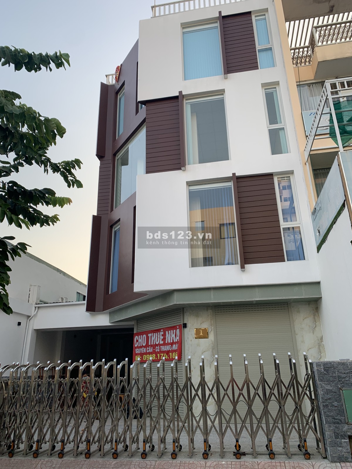 Cho thuê nhà làm mặt bằng kinh doanh hoặc làm văn phòng liên hệ 0908470402
