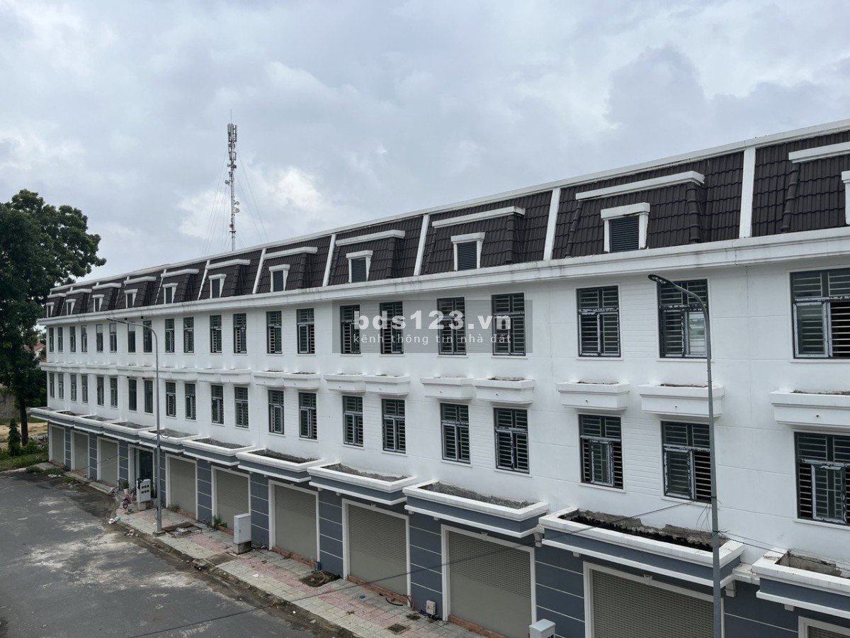 Bán nhà phố có sổ sẵn Khu vực Hội Nghĩa ngân hàng hỗ trợ vay