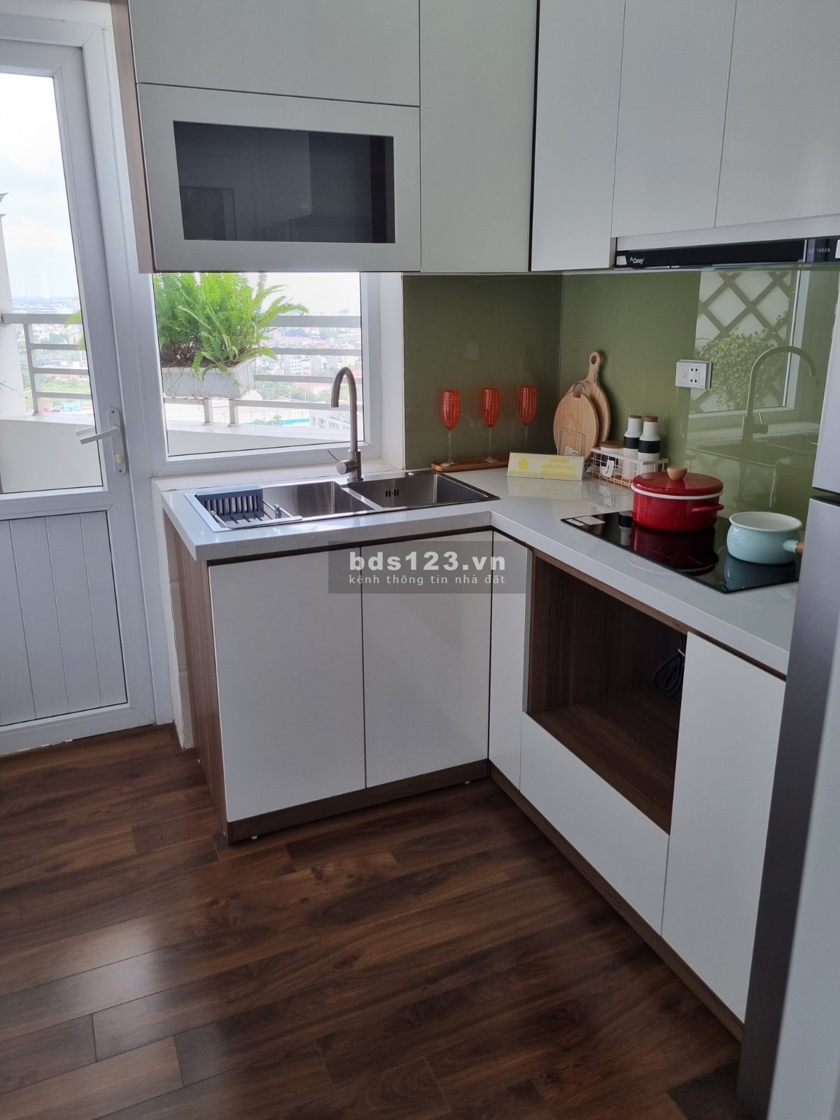 Bán gấp căn hộ cao cấp với giá rẻ bậc nhất thị trường diện tích 88m2 chỉ từ 2,3 tỷ