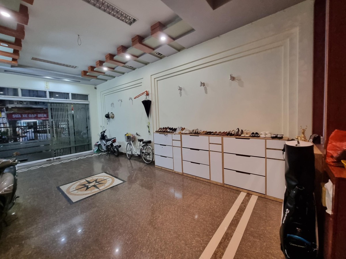 Bán nhà Mễ Trì dân xây 47m, 5 tầng mặt tiền 4.2m giá 4.5 tỷ kinh doanh oto đỗ