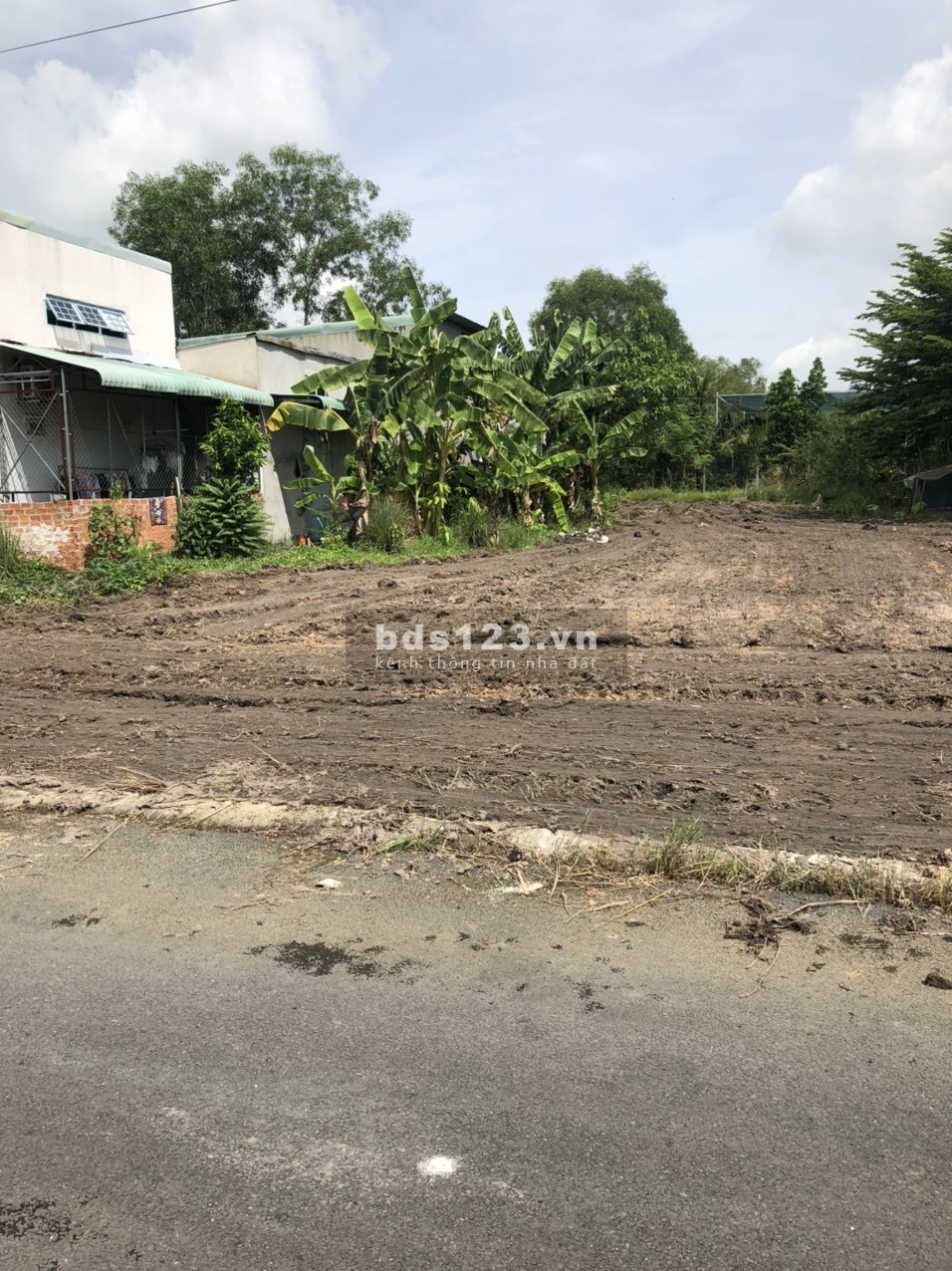 Cần bán căn trọ mới xây dựng và lô đất nền ở Mỹ Phước 3 gần chợ chính chủ sổ hồng vợ đứng tên