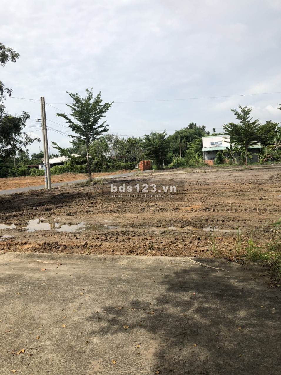 Cần bán căn trọ mới xây dựng và lô đất nền ở Mỹ Phước 3 gần chợ chính chủ sổ hồng vợ đứng tên