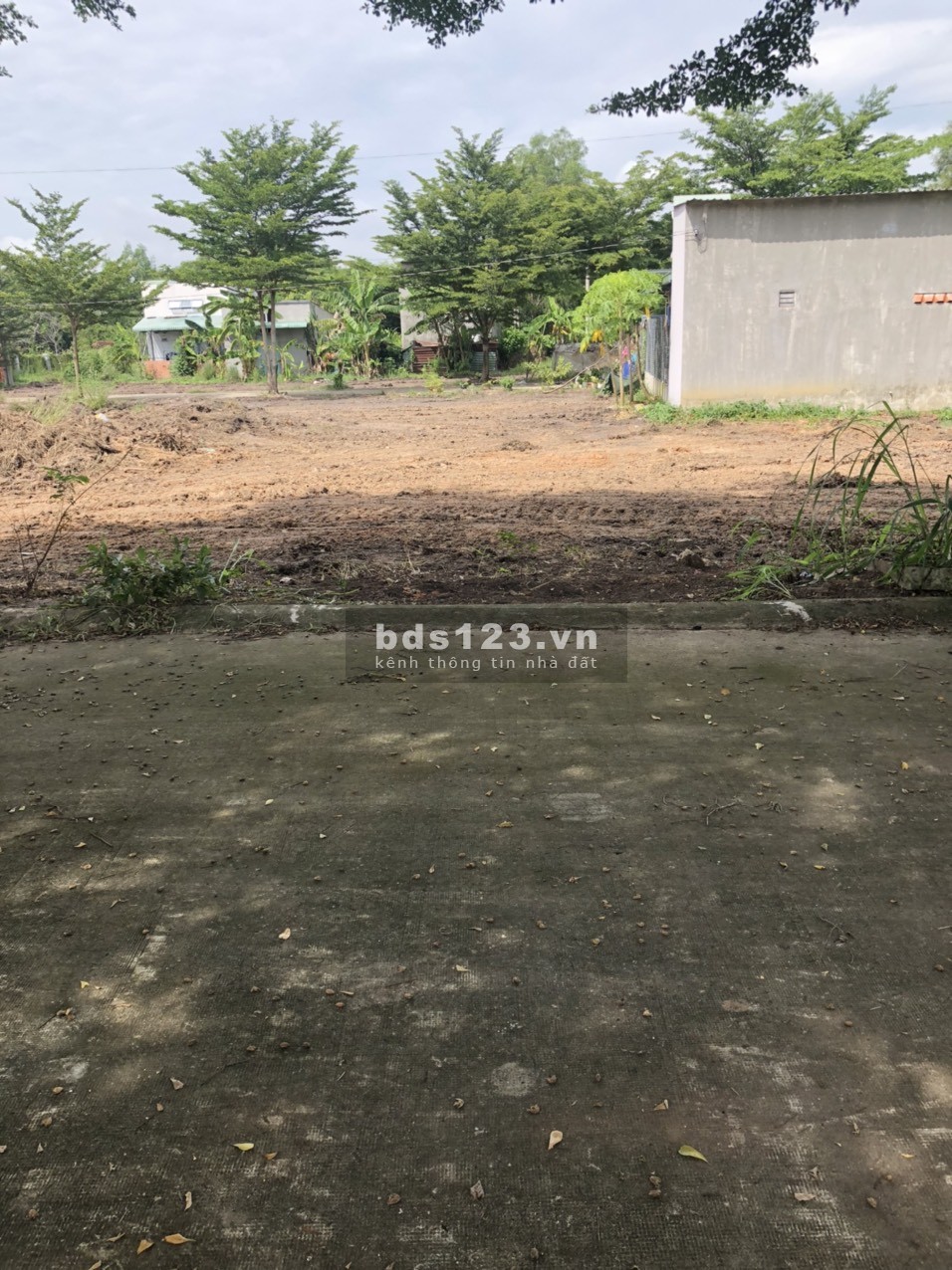 Cần bán căn trọ mới xây dựng và lô đất nền ở Mỹ Phước 3 gần chợ chính chủ sổ hồng vợ đứng tên