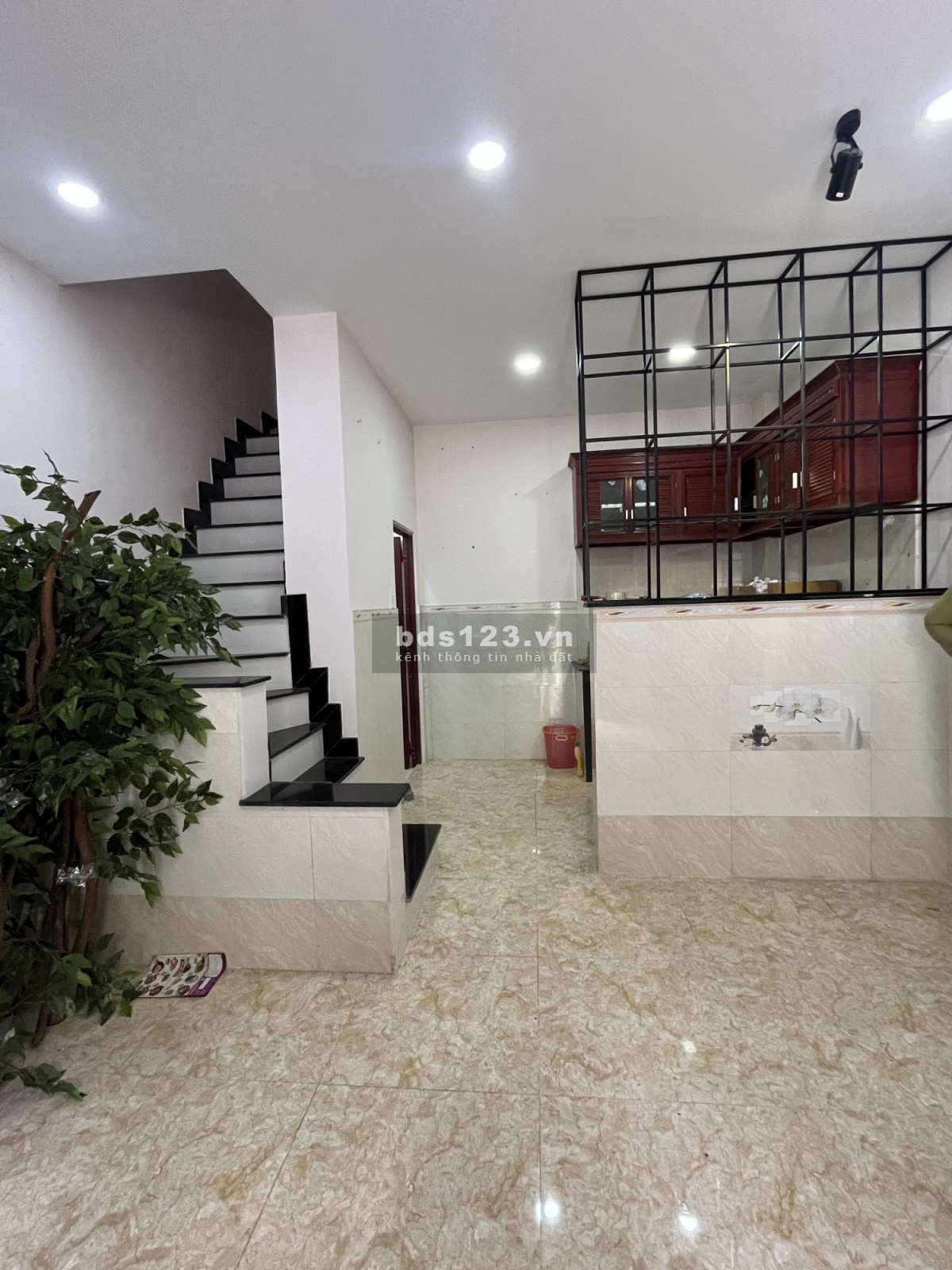 Nhà bán gấp, HXH Tân Kỳ Tân Quý, Quận Tân Phú, nhỉnh 2Tỷ tí xíu.